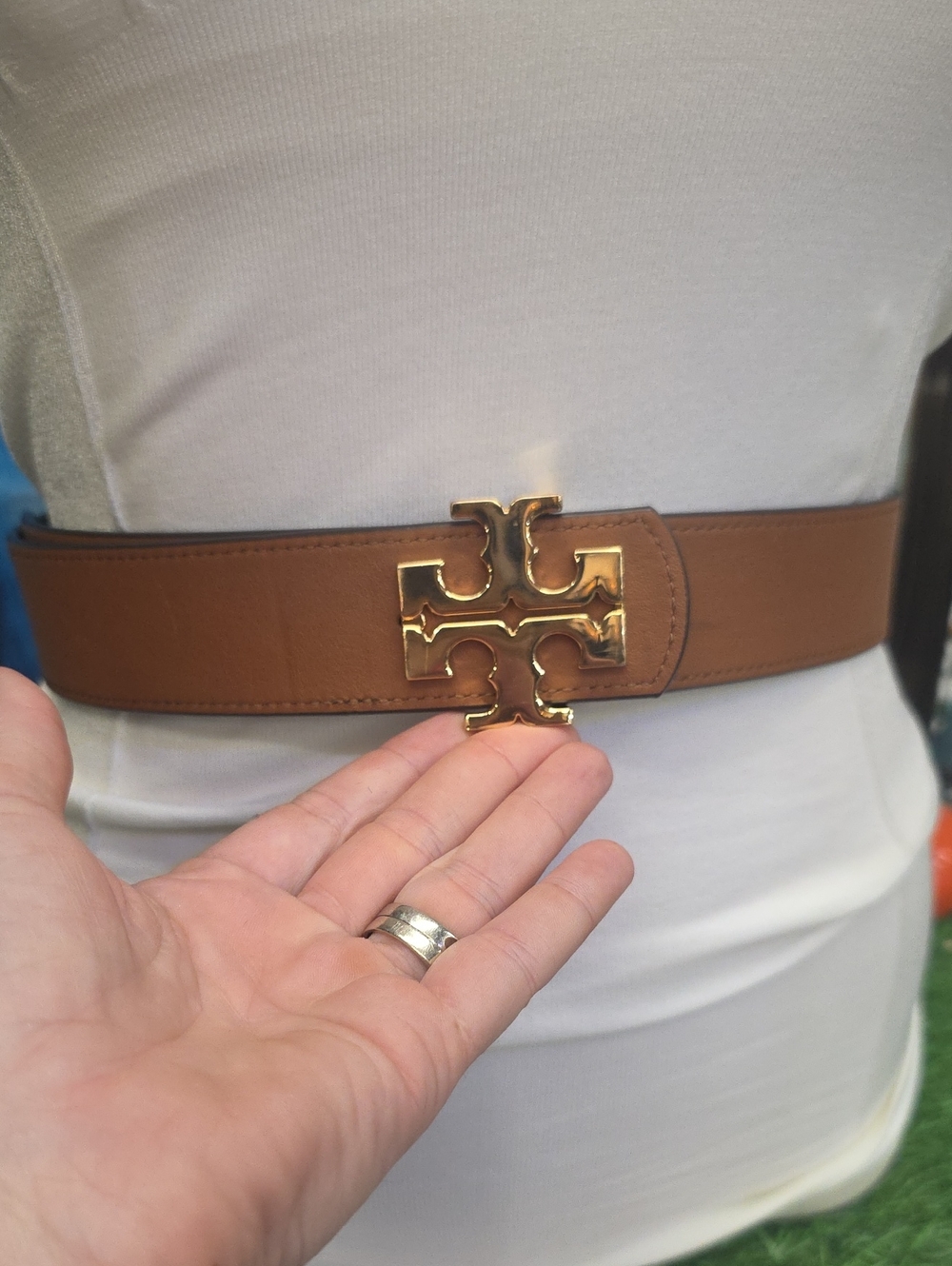 Tory Burch Reverisable Logo Buckle Leather Waist Belt Dark Blue And Tan - Picture 4 of 9